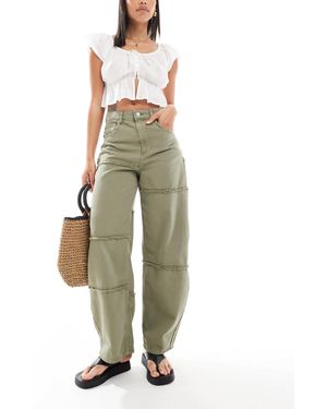 ASOS Jean ample à taille haute avec bords bruts - kaki - Vert